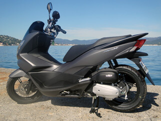 Noleggio scooter 125 Saint-Tropez